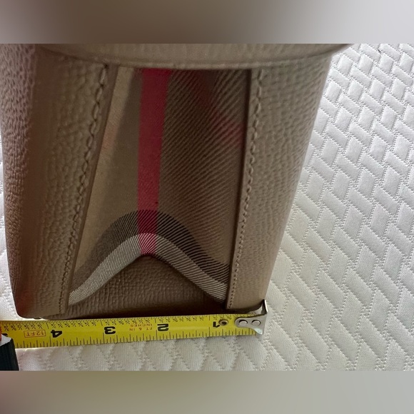 NWT Burberry banner small tote camel color - Picture 7 of 8